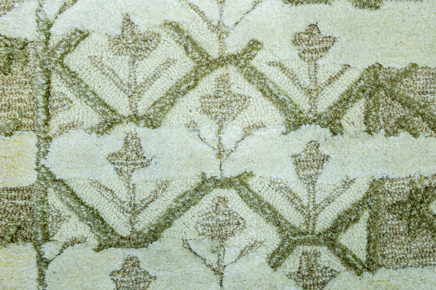Detail Shot of Luxury Ivory/Cream Hand-Tufted Woolen Rug for bed rooms, offices, and dining spaces with Geometric Pattern
