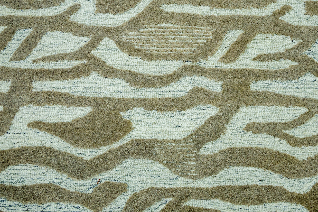 Detail Shot of Hand-Tufted Woolen Handmade Rug for bed rooms, offices, and dining spaces. with Wavy Pattern