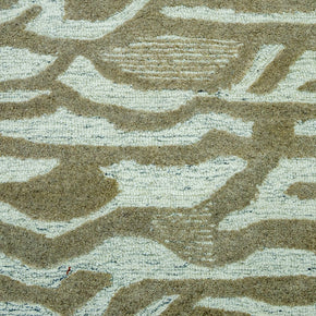 Detail Shot of Hand-Tufted Woolen Handmade Rug for bed rooms, offices, and dining spaces. with Wavy Pattern